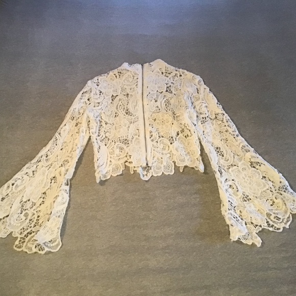 Lace top with Bell Sleeves off-white (S/M) - Picture 4 of 8